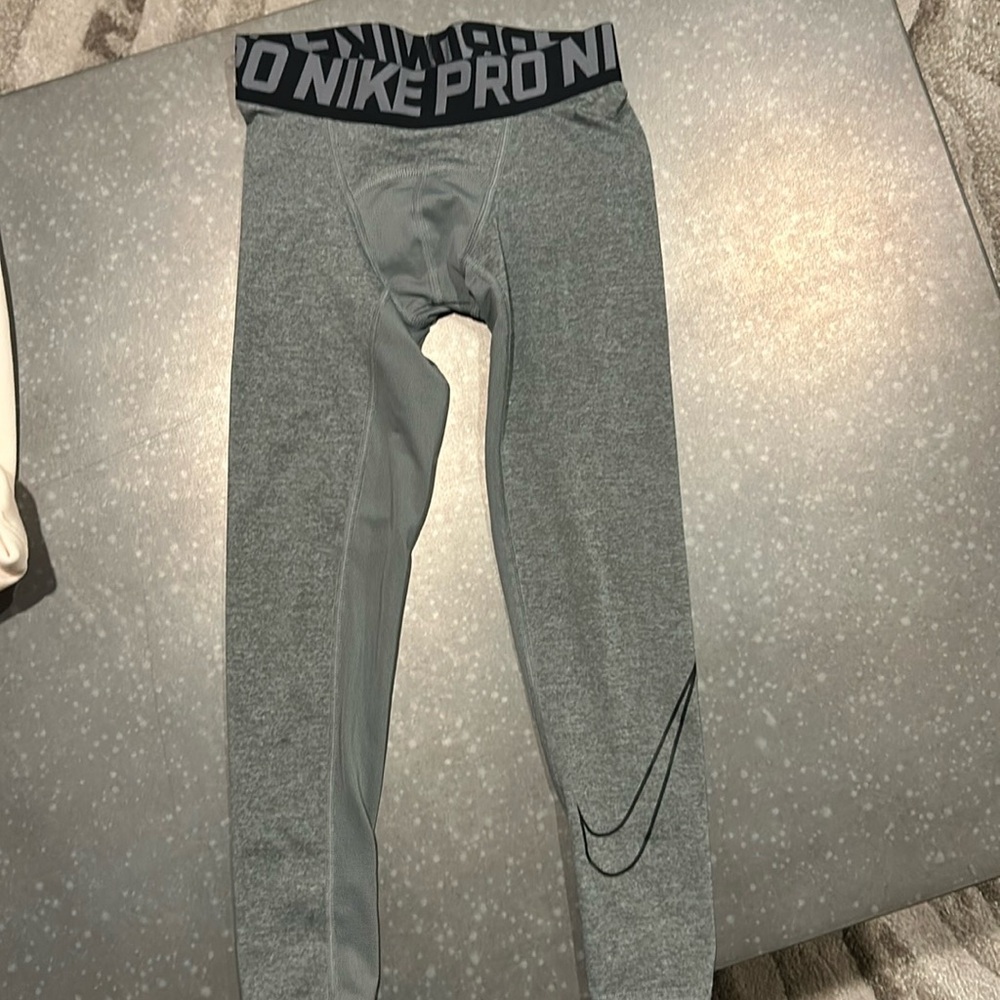Nike Pro compression leggings